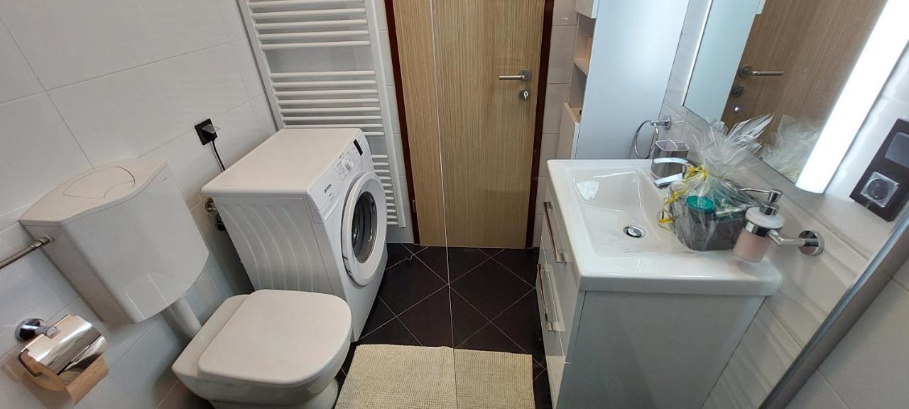 Apartman Perunika Selce Exterior foto